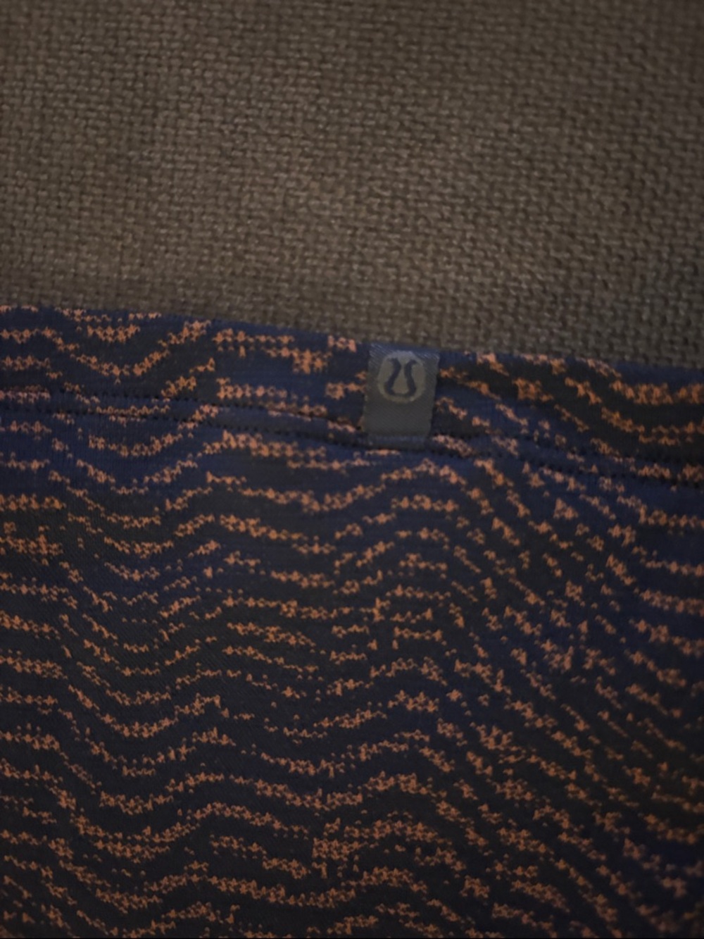 lululemon athletica Navy and Peach Short Sleeve Tee - Picture 3 of 3